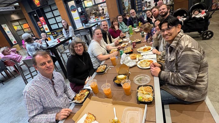 People laughing at Discover Columbia luncheon